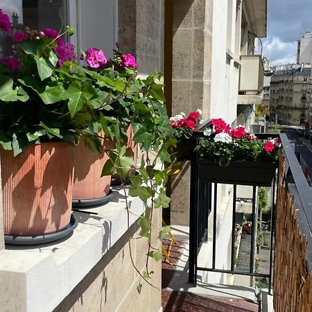 3 Pieces Paris16 公寓